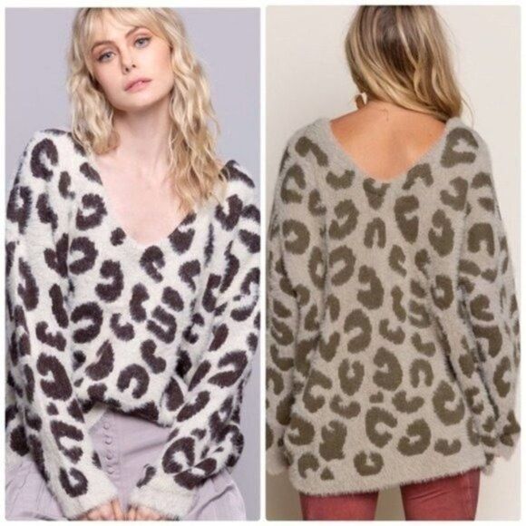 COPY - LEOPARD Print Sweater with V Neck in cream - Picture 4 of 6